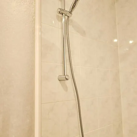 Neu! Stilvolle Altbauwohnung - Ruhig Mit Blick Ins Gruene שטולברג