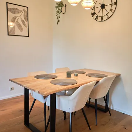 Neu! Stilvolle Altbauwohnung - Ruhig Mit Blick Ins Gruene * שטולברג