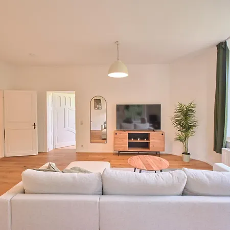 דירה Neu! Stilvolle Altbauwohnung - Ruhig Mit Blick Ins Gruene שטולברג