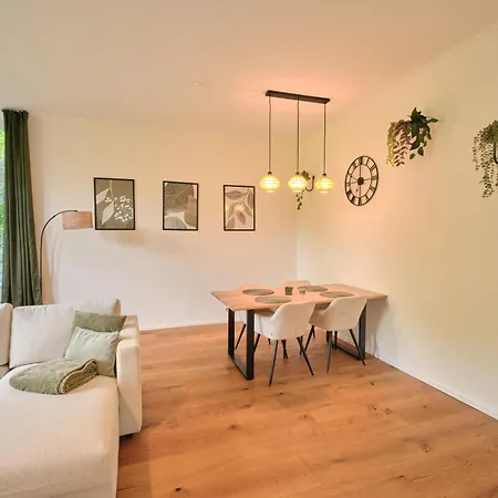 Neu! Stilvolle Altbauwohnung - Ruhig Mit Blick Ins Gruene שטולברג