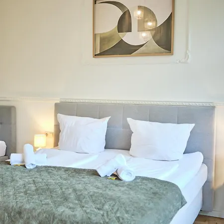 公寓 Neu! Stilvolle Altbauwohnung - Ruhig Mit Blick Ins Gruene 施托尔贝格