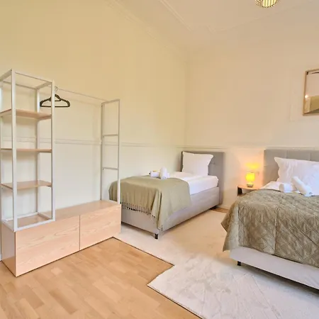 Neu! Stilvolle Altbauwohnung - Ruhig Mit Blick Ins Gruene שטולברג