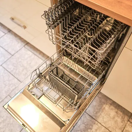 Neu! Stilvolle Altbauwohnung - Ruhig Mit Blick Ins Gruene *